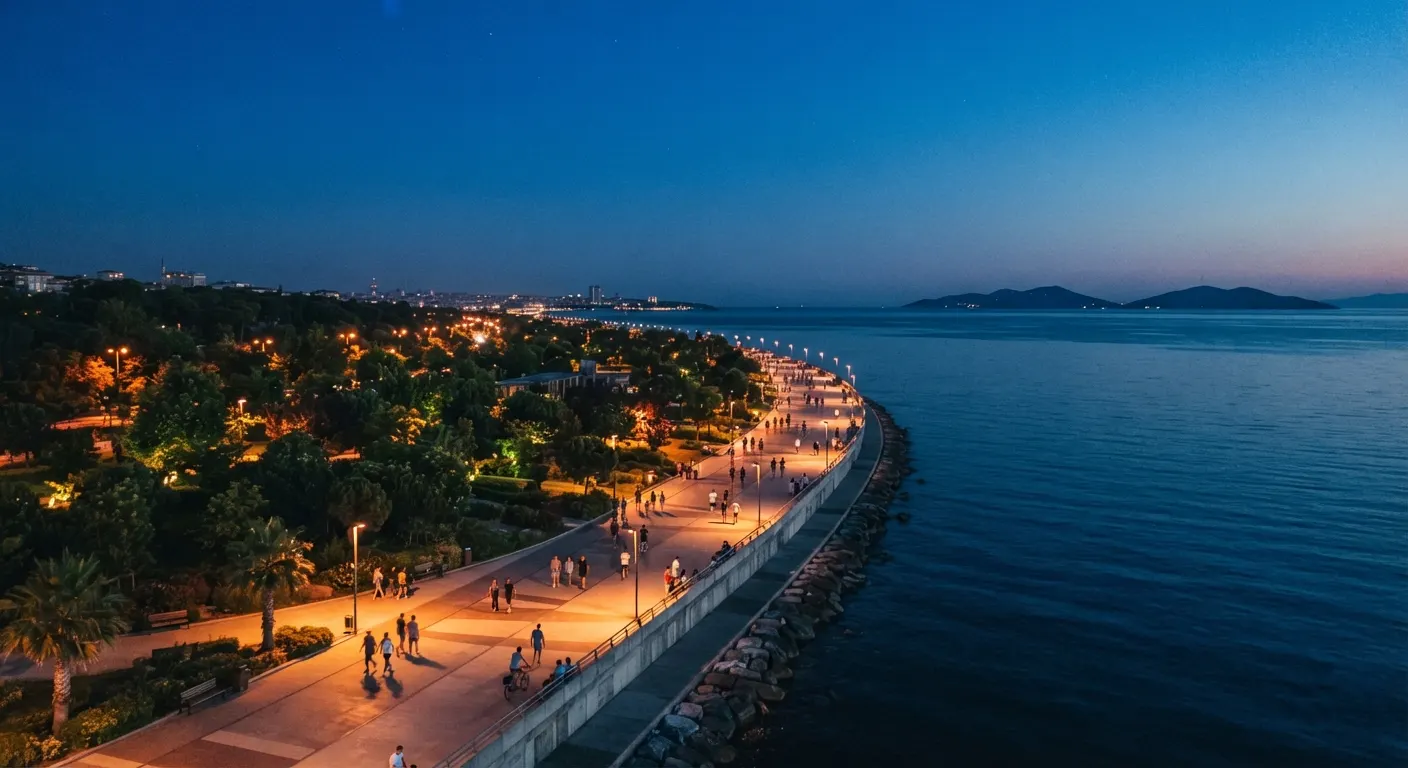 Maltepe sahil parkı akşam manzarası